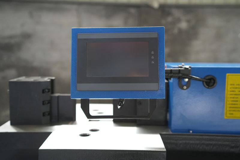 CNC-Controlled Bending for Higher Accuracy